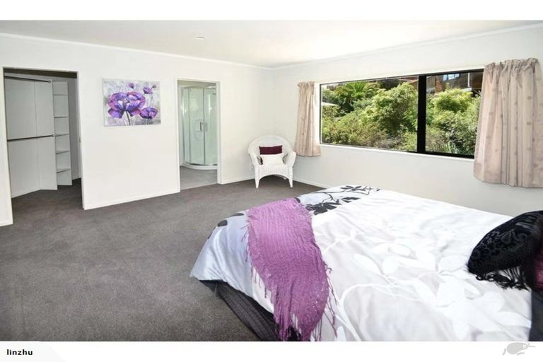 Photo of property in 91c Wade River Road, Stanmore Bay, Whangaparaoa, 0932