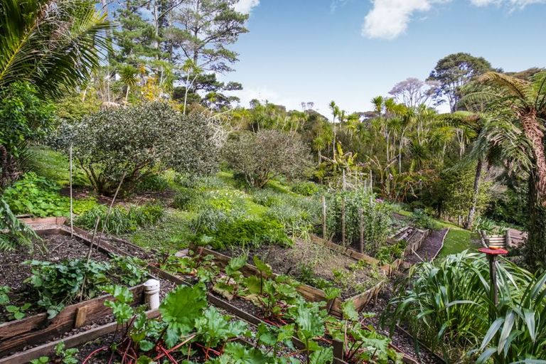 Photo of property in 779a West Coast Road, Oratia, Auckland, 0604
