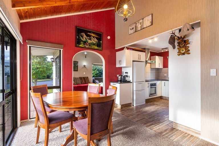 Photo of property in 17 Susan Lane, Kinloch, Taupo, 3377