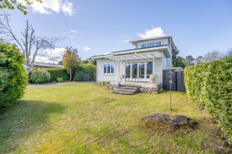 Photo of property in 23 Home Street, Manapouri, 9679