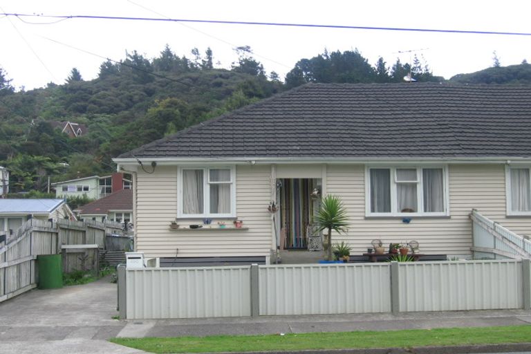 Photo of property in 296 George Street, Stokes Valley, Lower Hutt, 5019