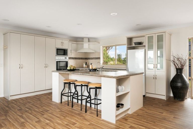 Photo of property in 33 Ranfurly Terrace, Pyes Pa, Tauranga, 3112