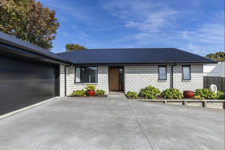 Photo of property in 39 Aratapu Street, Waitara, 4320