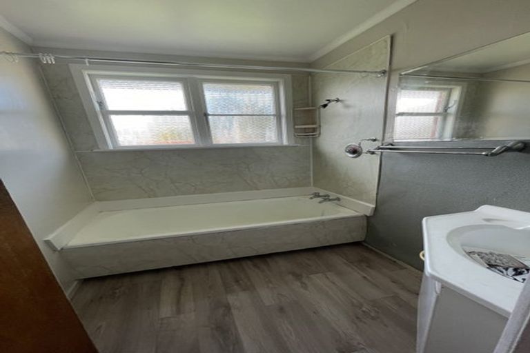 Photo of property in 3b Charles Street, Levin, 5510