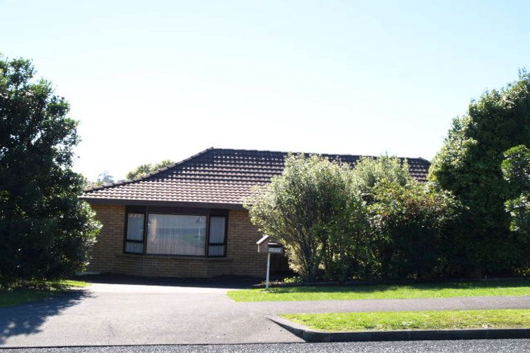 Photo of property in 17 Orangewood Drive, Northpark, Auckland, 2013