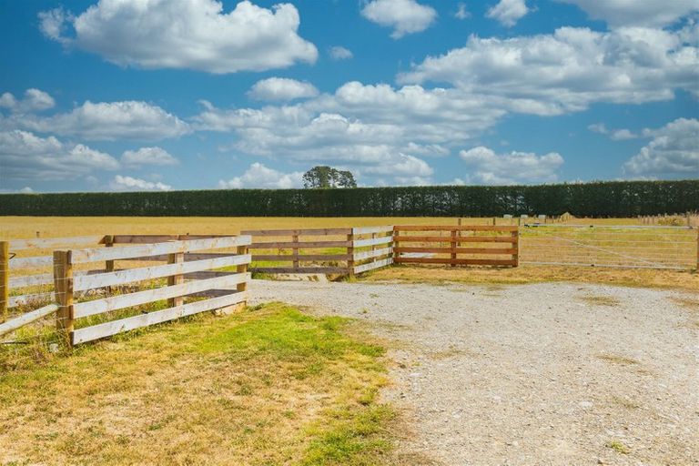 Photo of property in 1009 Wolffs Road, West Eyreton, Rangiora, 7476