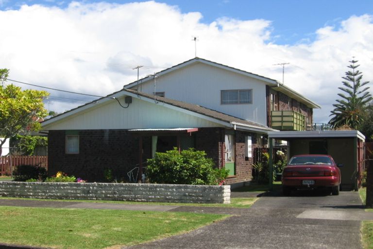 Photo of property in 1/8 Koromiko Street, New Lynn, Auckland, 0600