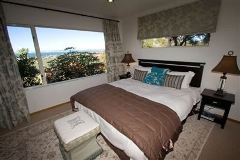 Photo of property in 16a Ormond Road, Hospital Hill, Napier, 4110