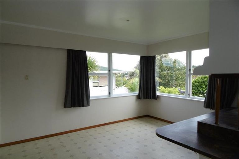 Photo of property in 9 Valkyria Place, Beach Haven, Auckland, 0626