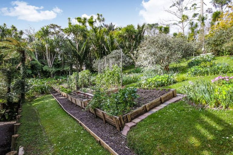 Photo of property in 779a West Coast Road, Oratia, Auckland, 0604