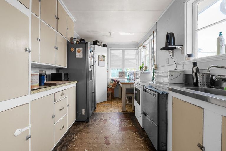 Photo of property in 43 Ross Crescent, Fairfield, Hamilton, 3214