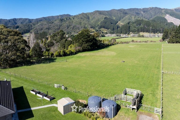 Photo of property in 112 Parkes Line Road, Maymorn, Upper Hutt, 5018