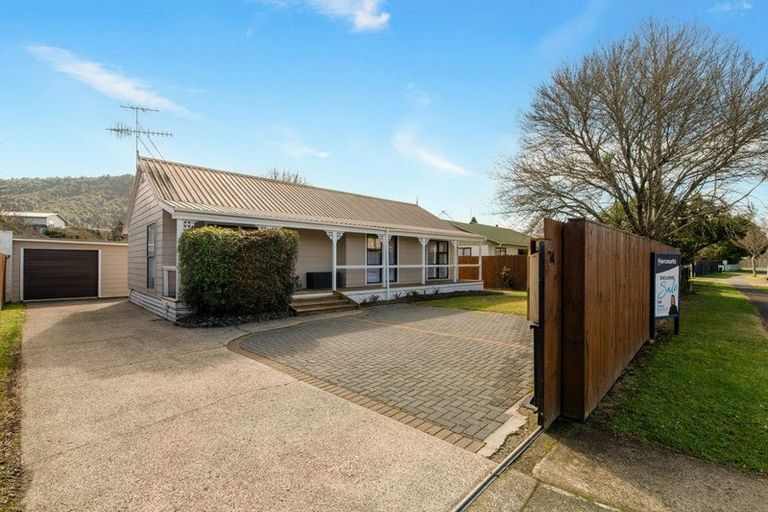 Photo of property in 74 Blomfield Street, Pukehangi, Rotorua, 3015