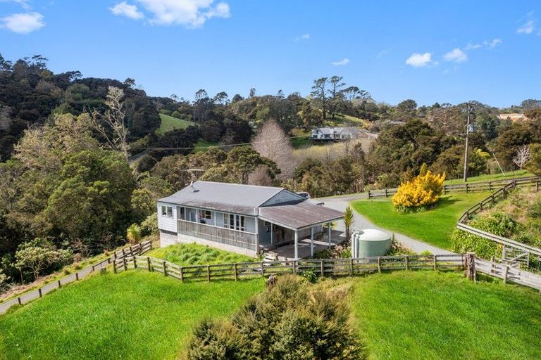 Photo of property in 1180 East Coast Road, Redvale, Albany, 0794