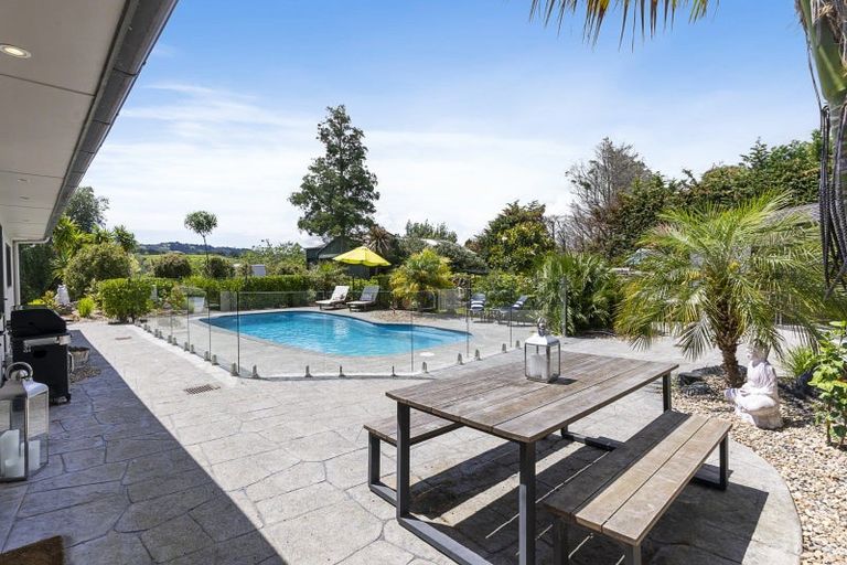 Photo of property in 85 Whitford-maraetai Road, Whitford, Howick, 2571