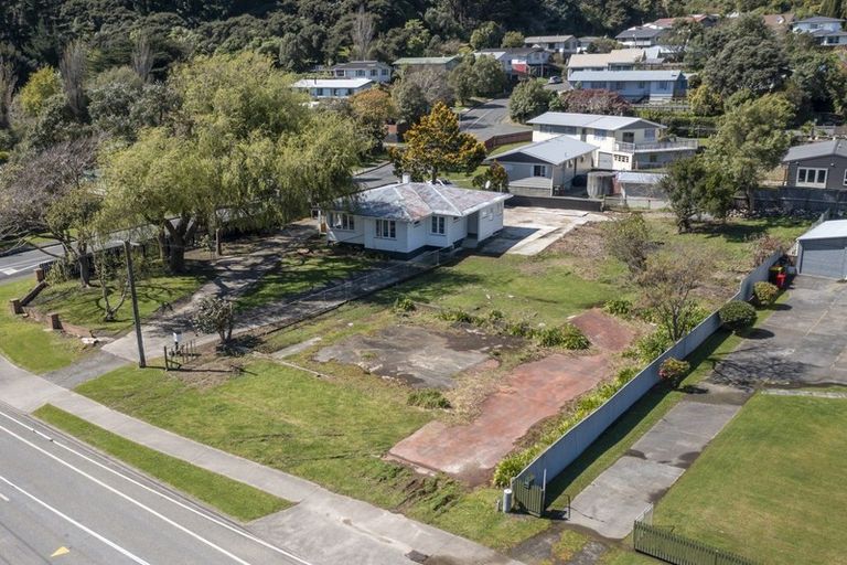 Photo of property in 26-28 Ruahine Street, Paraparaumu, 5032