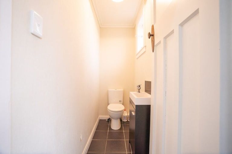 Photo of property in 92 Roy Street, Palmerston North, 4410