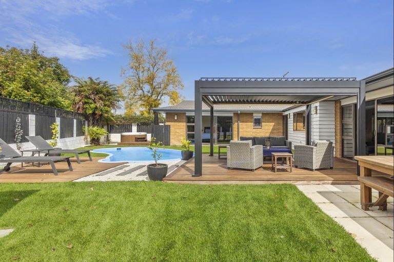 Photo of property in 262 Shakespeare Street, Leamington, Cambridge, 3432