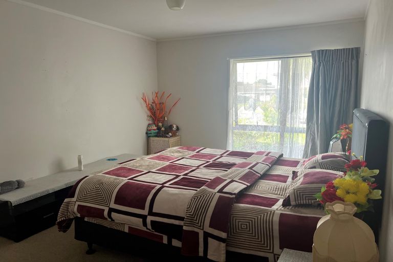 Photo of property in 1/16a Trentham Road, Papakura, 2110