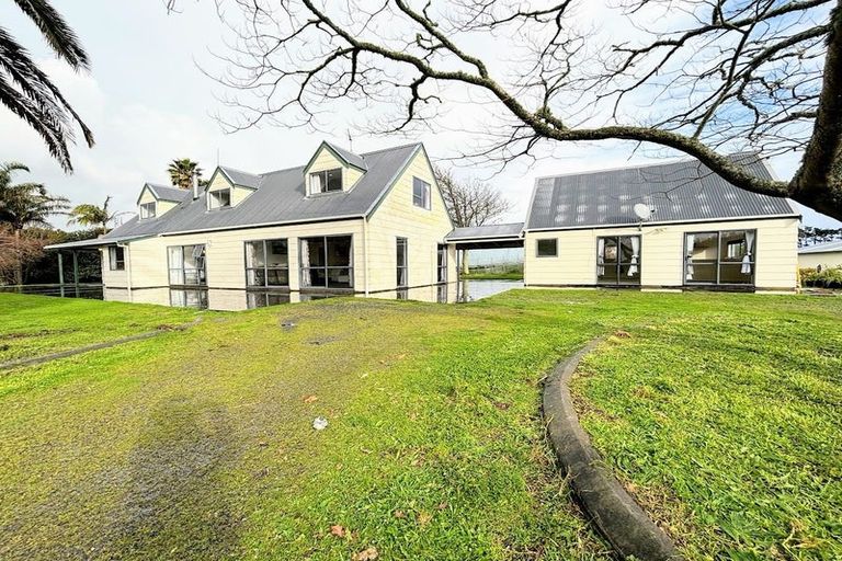 Photo of property in 42 Codlin Road, Waiuku, 2683