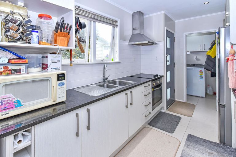 Photo of property in 9 Chisholm Place, Mangere East, Auckland, 2024