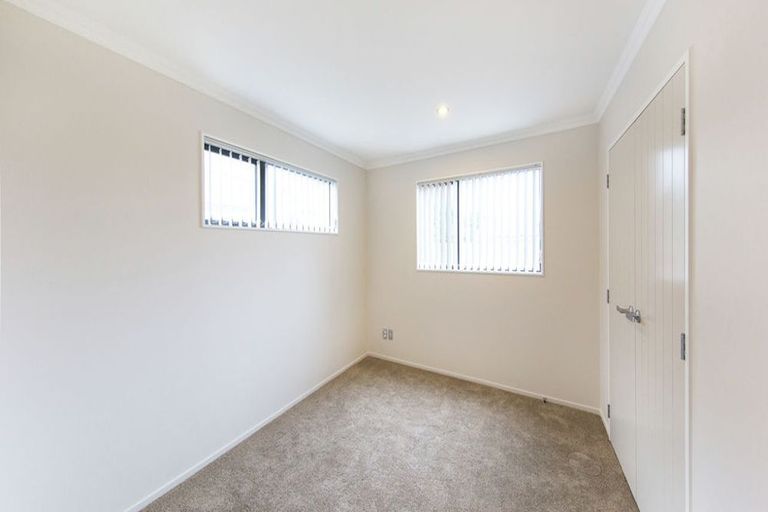 Photo of property in 27 Tironui Station Road East, Papakura, 2110