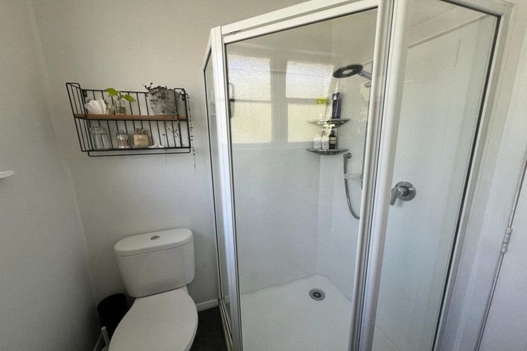 Photo of property in 6 Princess Street, Martinborough, 5711