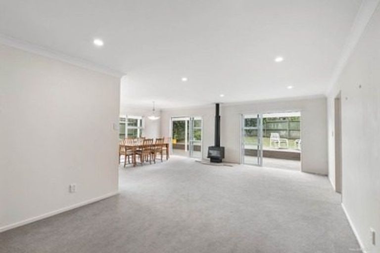Photo of property in 10 Wineberry Place, Albany, Auckland, 0632