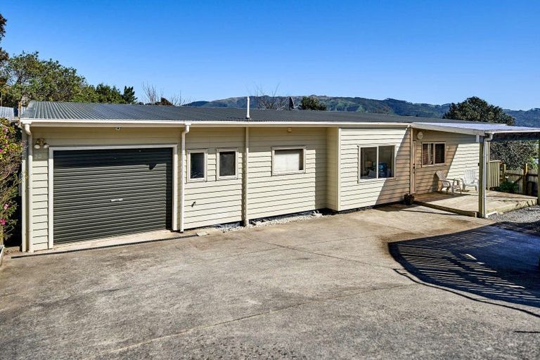 Photo of property in 20a Bedford Street, Cannons Creek, Porirua, 5024