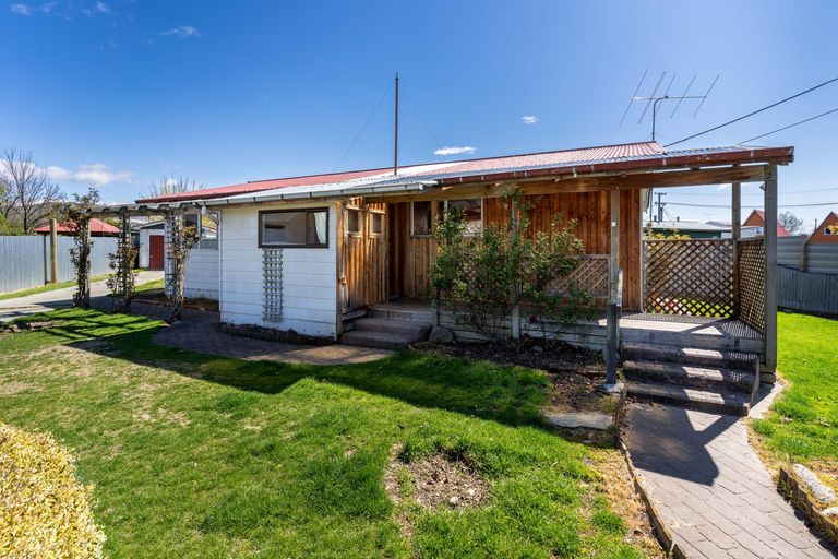 Photo of property in 8 Rata Road, Twizel, 7901