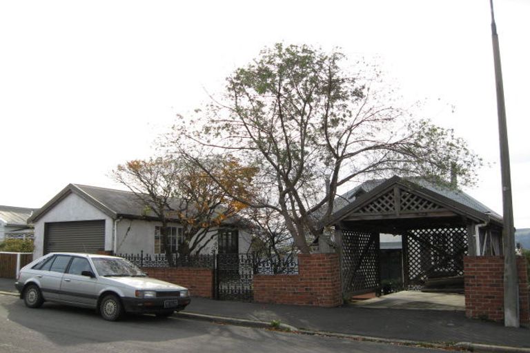Photo of property in 16 City Road, Roslyn, Dunedin, 9010