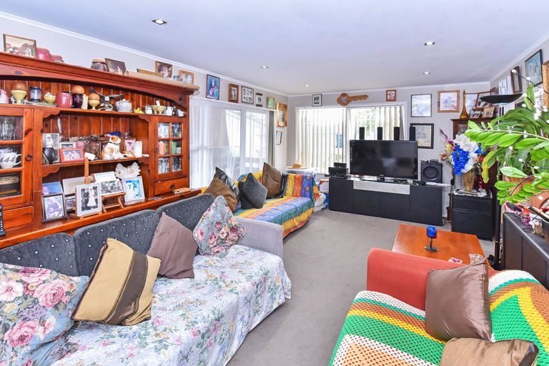 Photo of property in 9 Chisholm Place, Mangere East, Auckland, 2024