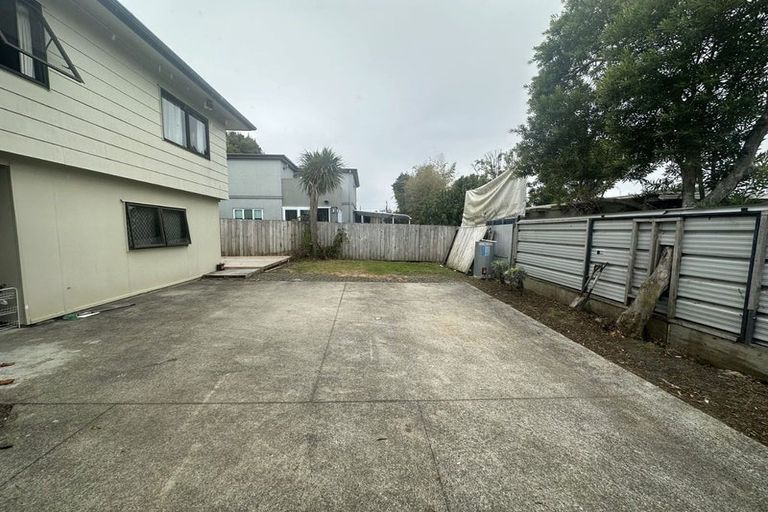Photo of property in 2/41 College Road, Northcote, Auckland, 0627