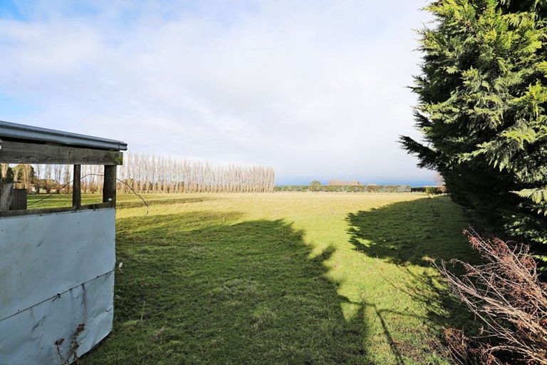 Photo of property in 43 Moore Road, Winton, 9781