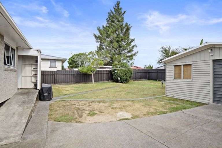 Photo of property in 13 Carbery Place, Manurewa, Auckland, 2102
