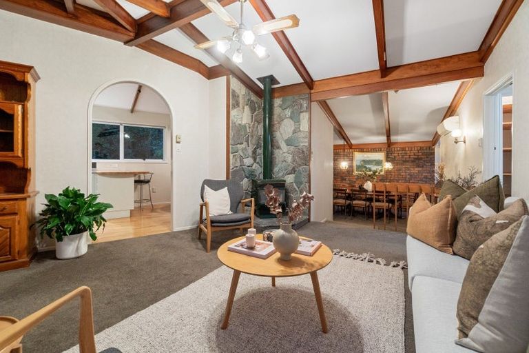 Photo of property in 232b Atkinson Road, Titirangi, Auckland, 0604