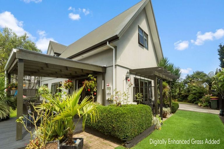 Photo of property in 1 Stonebridge Park Drive, Holdens Bay, Rotorua, 3010