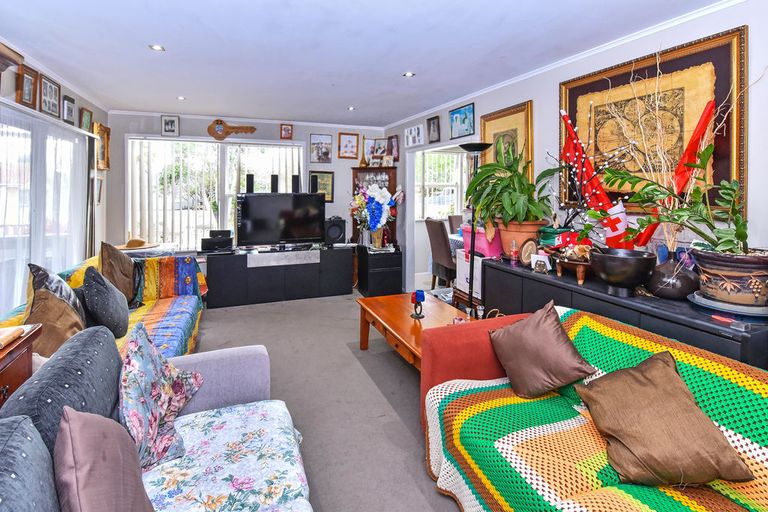 Photo of property in 9 Chisholm Place, Mangere East, Auckland, 2024
