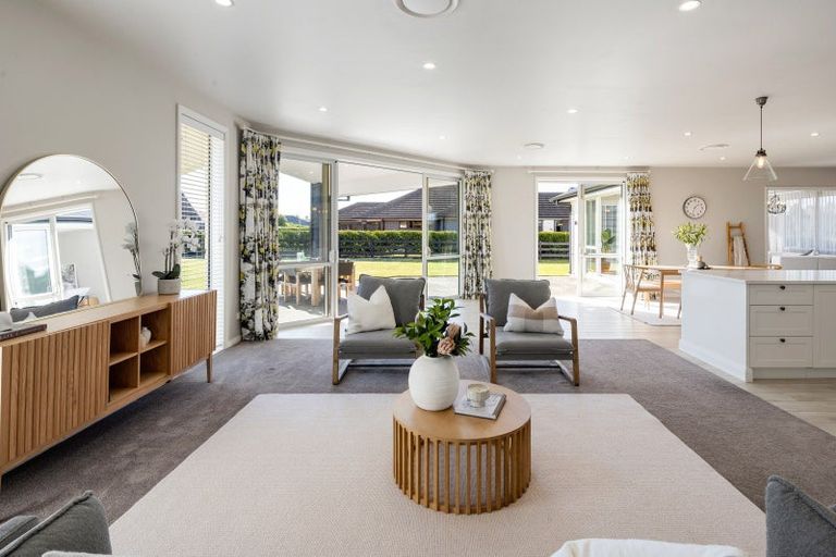 Photo of property in 129 Saint Kilda Road, Cambridge, 3434