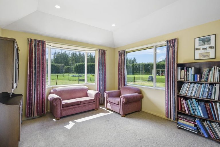 Photo of property in 17 Scarlet Oak Drive, West Melton, Christchurch, 7671