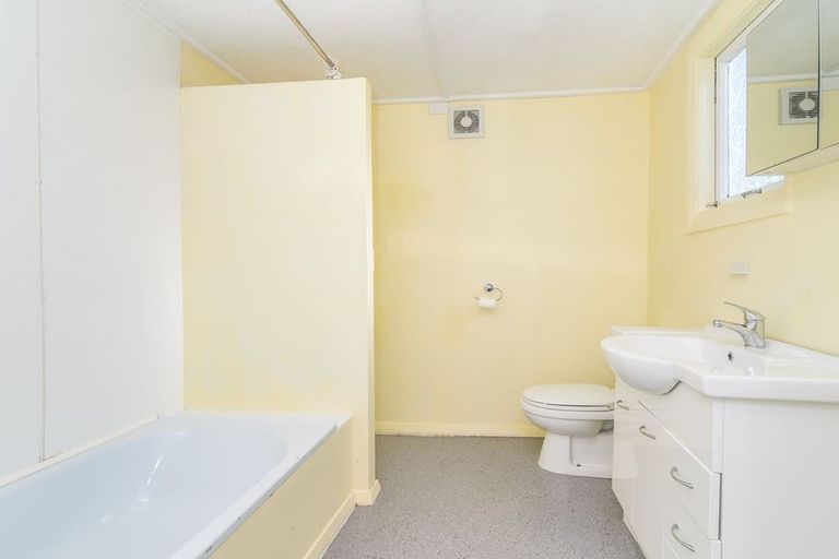 Photo of property in 68 Loyalty Street, Forbury, Dunedin, 9012