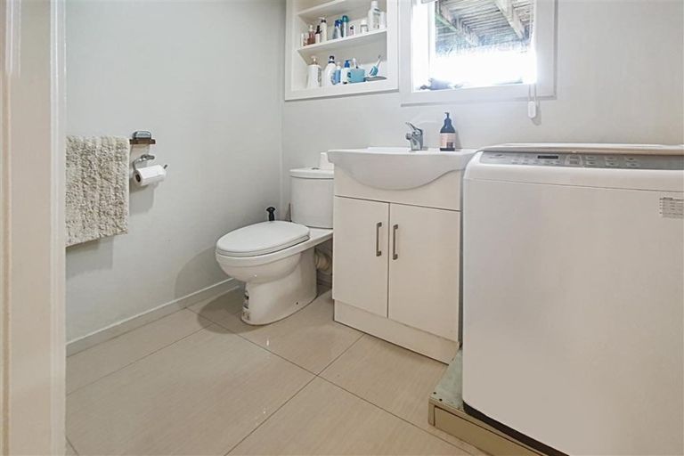 Photo of property in 142 Glengarry Road, Glen Eden, Auckland, 0602