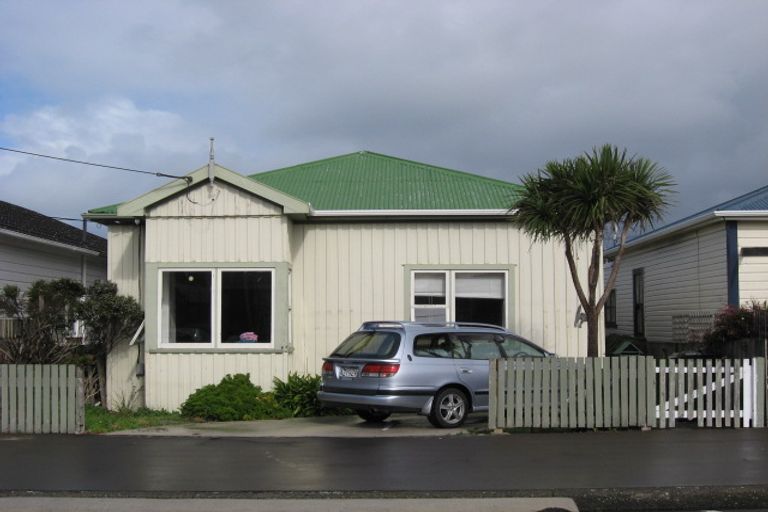 Photo of property in 13 Cruickshank Street, Kilbirnie, Wellington, 6022