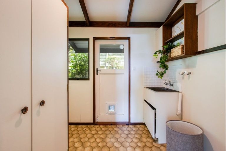 Photo of property in 16 France Road, Bluff Hill, Napier, 4110