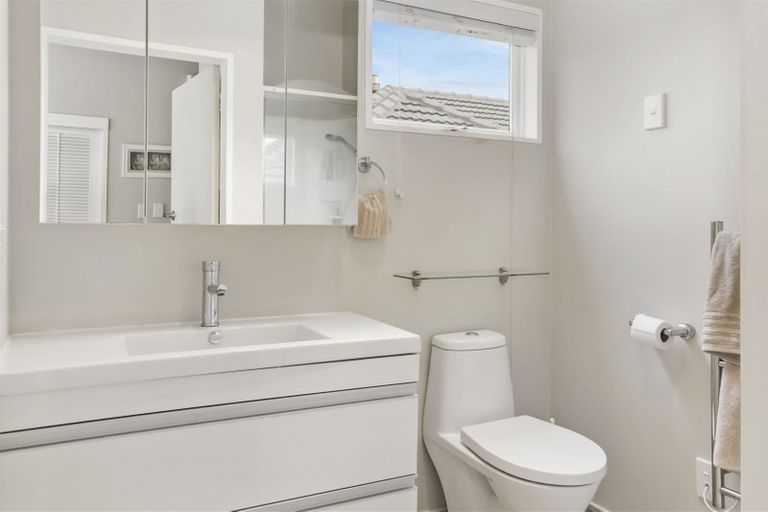 Photo of property in 36 Mana View Road, Paremata, Porirua, 5026