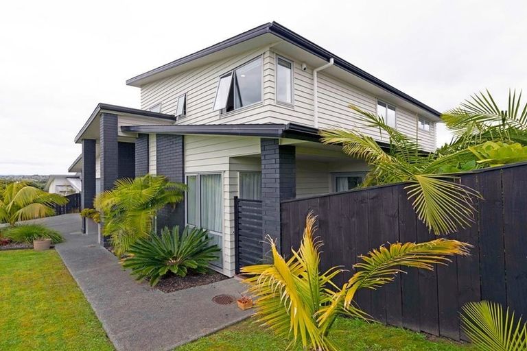 Photo of property in 9 Ngaroma House Drive, Hobsonville, Auckland, 0618