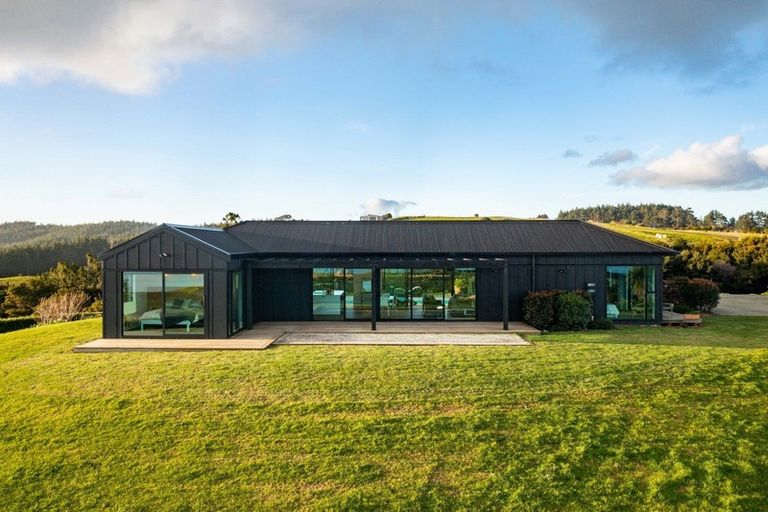Photo of property in 4 Te Wairoa Lane, Tinopai, Matakohe, 0593