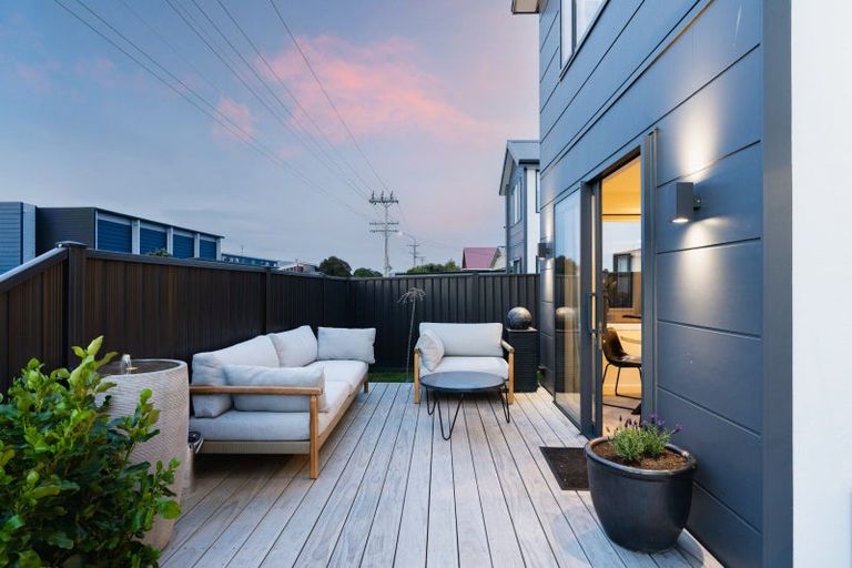 Photo of property in 1a Kings Avenue, South Dunedin, Dunedin, 9012