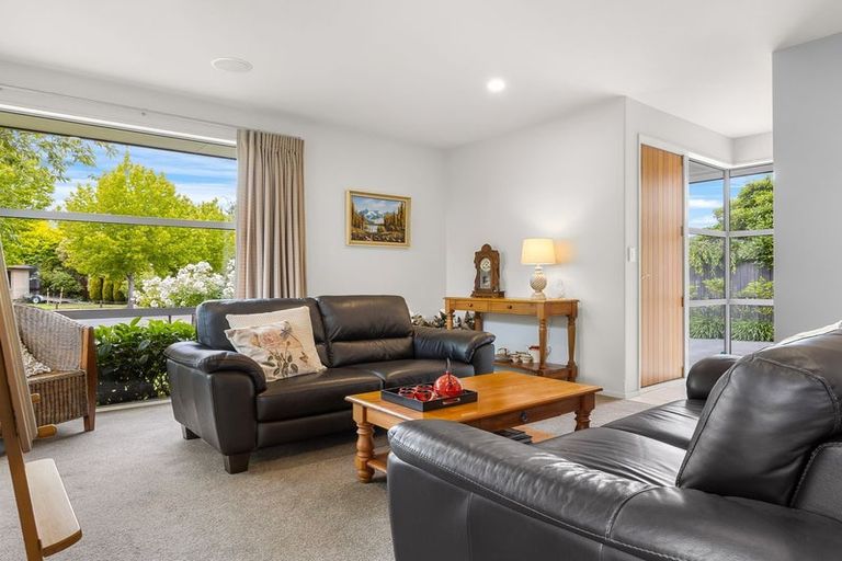 Photo of property in 4 Richard Seddon Drive, Northwood, Christchurch, 8051