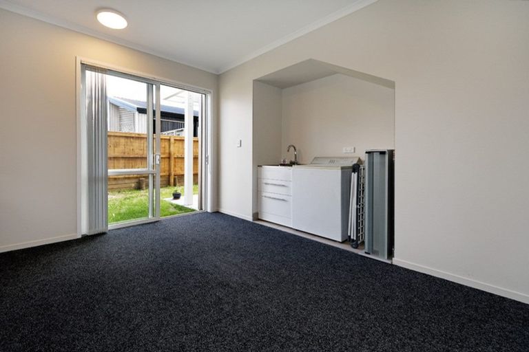 Photo of property in 5 Poaka Road, Hobsonville, Auckland, 0616